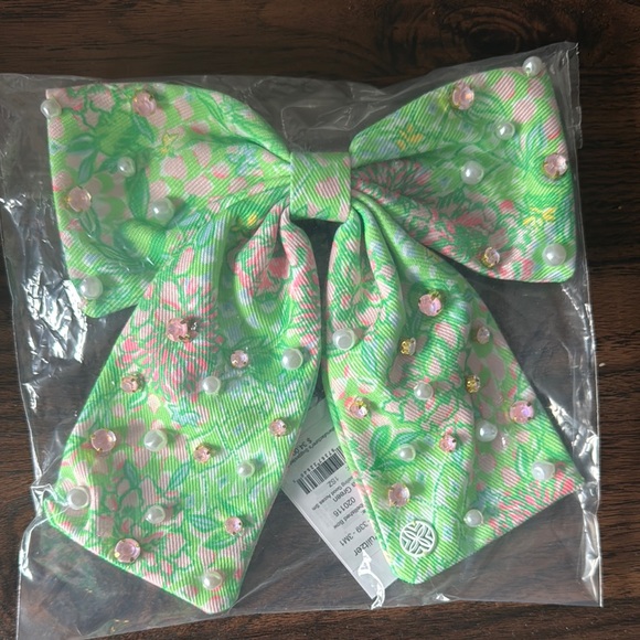 Lilly Pulitzer Other - Floral Green Bow with Pearls